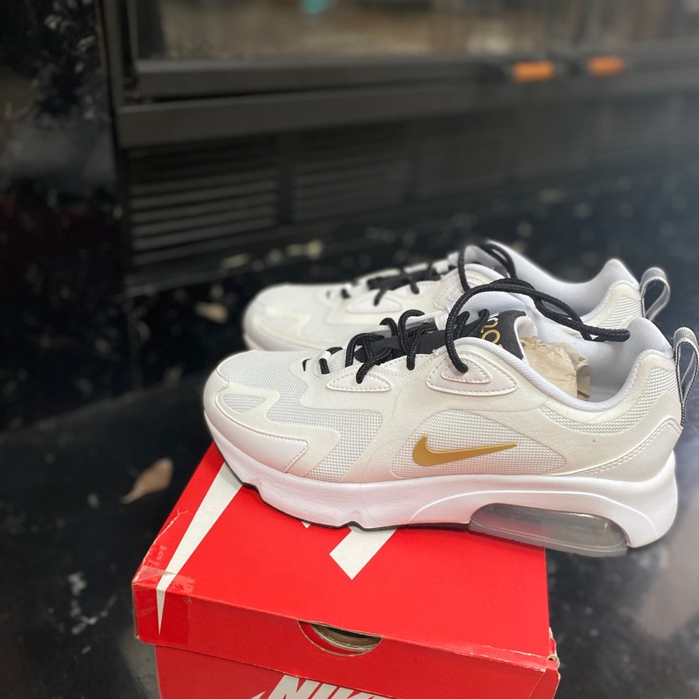 Brand new nike Airmax 200’s !! - Picture 2 of 5